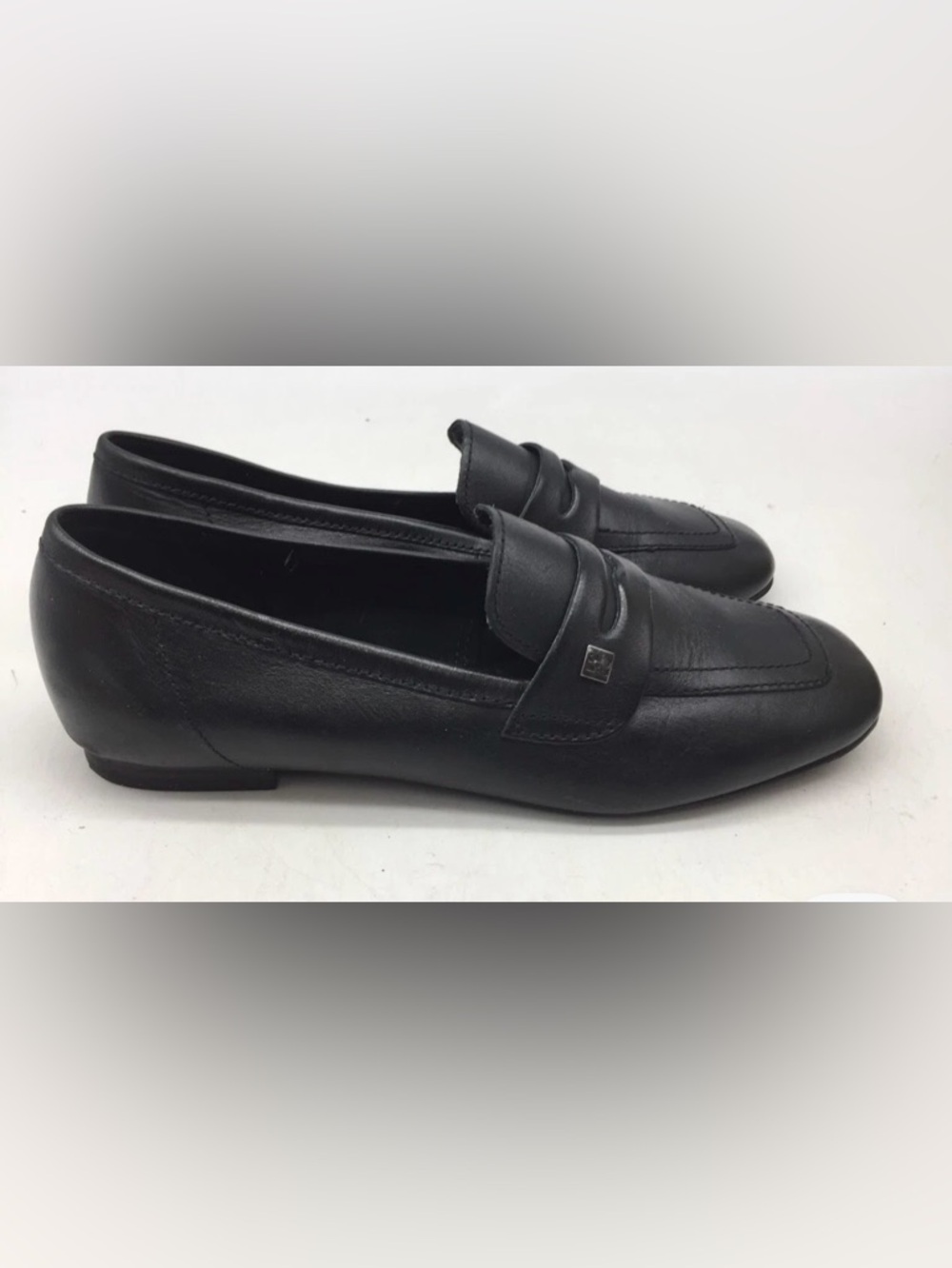 Classic Black Leather Slip-On Loafers for Men - Picture 3 of 3